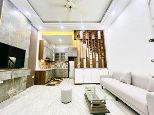 cc cần bán nhà trương định, 26m, 6 tầng, mt 4m, 6.95 tỷ