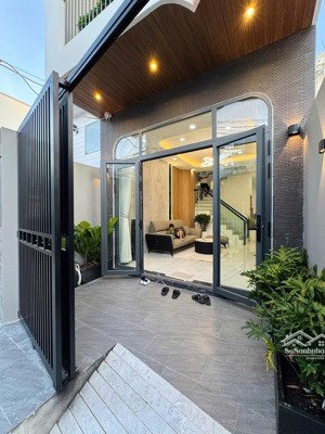 cần bán nhà mới thiết kế hiện đại 1ty680