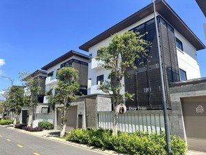 biệt thự 273m² gần biển vũng tàu view công viên & hồ bơi, cơ hội tăng giá cao, giá 21.5 tỷ