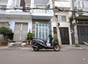 mua bán nhà quận 4, đường số xe hơi, nhà vuông vắn, dân cư chỉnh trang, trục vĩnh hội !