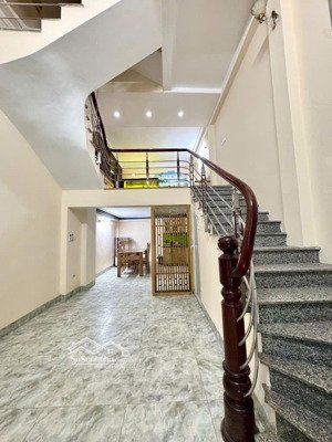 bán nhà tây mỗ nam từ liêm ô tô dừng đỗ cổng - 15m ra chợ. nội thất đầy đủ . dt 35m2 x5t. 6.95 tỷ