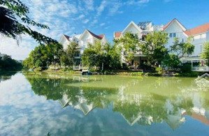bán biệt thự song lập hoa sữa view sông rộng 225m2 full nội thất giá nhỉnh 460tr/m2 lh 
