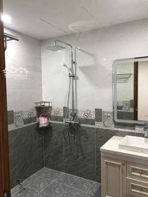 cho thuê tòa nhà văn phòng 110mx7 tầng ở mỹ đình, đình thôn, kinh doanh tốt