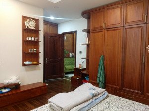 gấp nhà bán hxh điện biên phủ, p17, bình thạnh. dt: 8x18m có 3 tầng hđt 50tr/tháng giá chỉ 23 tỷ tl