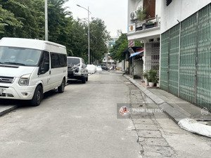 bán nhà ngô gia tự, long biên 55m2 3t 5.6 tỷ. hiếm! dân xây mới 3 ngủ, giá đầu tư.