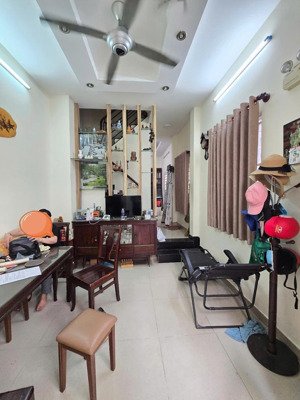 137 trần đình xu -34m2-4 tầng-7.6 tỷ -nguyễn cư trinh quận 1 - sổ riêng