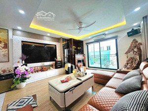 thái hà - 13 tỷ - 6 tầng thang máy - mặt tiền 5m - mặt phố vip - đầy đủ nội thất - vf3 đỗ cửa