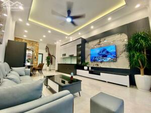 Bán nhà phố Đàm Quang Trung 6 tầng thang máy mới đẹp ở ngay