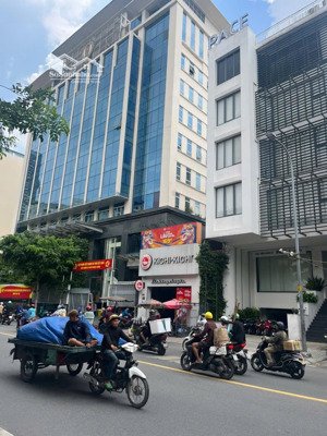 bán nhà 2mt - số 61 đường d5 p.25 | 8x17m | 3 tầng | thuê: 90tr/tháng |