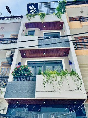 cô hoa bán nhà 3tỷ590 đường nguyễn hữu hào - quận 4. 72m2 gần trường nguyễn văn trỗi, cho thuê 20tr