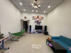 chủ định cư _ nhà mặt tiền 1 trệt lửng gác đúc .dt:158m2 ngang 5,8 m nở hậu tam châu