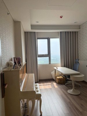 bán chcc horizon 3pn view ôm trọn sông công viên cầu ánh sao giá chỉ 2x tỷ