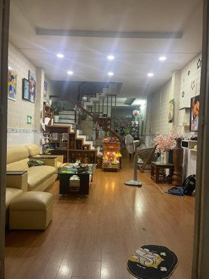 nhà 3 tầng p4 - q8 gần aeon mall full nội thất cao cấp sổ vuông đẹp giá 6.1 tỷ