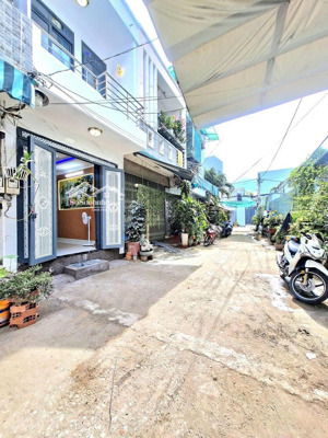 nhà đẹp vào ở liền sổ hồng đồng sở hữu đường trước nhà 6m giá: 2 tỷ 530 triệu (thương lượng)