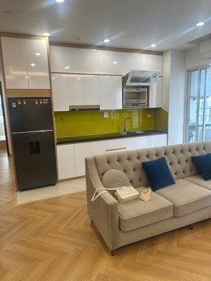 bán căn 2pn full nội thất đẹp tại phố chùa láng đống đa cạnh đh ngoại thương chỉ 4 tỷ hơn