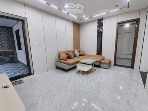 cần bán nhanh căn hộ tập thể tầng 1 vũ tông phan,đống đa, 150m. thiết kế 4 ngủ, giá 6x tỷ(tl)