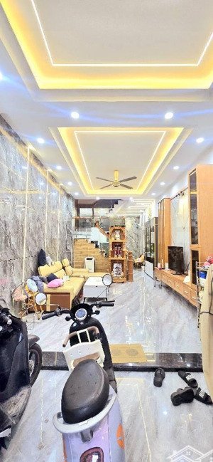mặt tiền đường lk 2-10 bình tân, ngay chợ gò xoài, 5 tầng mới đẹp, 60m2(4x15), chỉ 7.x tỷ tl