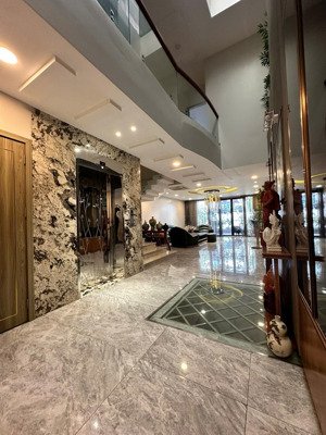 bán nhà góc 3 mặt tiền đường yên thế phường 2, tân bình. dt 7.5x15m - 3 tầng - giá chỉ 34.8 tỷ tl