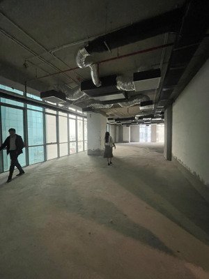 chính chủ cho thuê sàn văn phòng 193m2