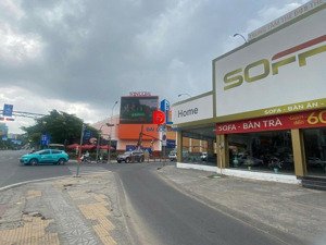 siểu phẩm vị trí căn góc 2 mt cộng hòa, phường 4. dt: 15x30m. 1 trệt - 1 lầu. dtsd: 1000m2.