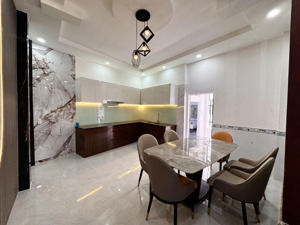 nhà shr 67 m2.50 m ra hà huy giáp tặng kèm full nội thất