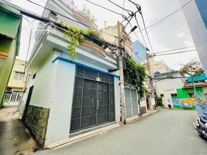 bán nhà mặt tiền đường số 7 thích quảng đức phú nhuận. liên hệ điệp 