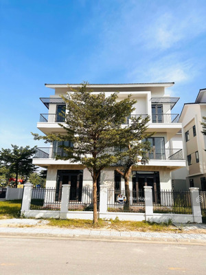 biệt thự f0 chủ đầu tư 225m2. chỉ từ 5 tỷ