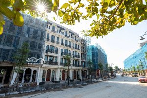 tổng hợp quỹ căn vip, vị trí đẹp, giá đợt 1, mặt đường lớn, hỗ trợ vay 100% liên hệ: trung - gdda