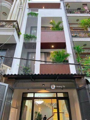 căn duy nhất ở p.13 tân bình [4m*17.5m] trệt 2 lầu + st mà chỉ 8 tỷ còn thương lượng