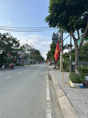 chính chủ chơ thuê nhà nguyên căn thị trấn cần thạnh tiện để ở và kinh doanh