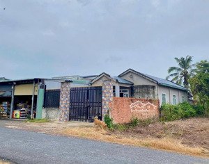 cần bán lô đất ngay trung tâm trảng bàng,tây ninh 94 m2 giá 500 triệu thương lượng