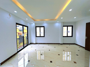 bán gấp phân lô duy tân - khu vip - 7 tầng - gara - hơn 50 m2 mặt sàn tầng 1 - 20tỷ