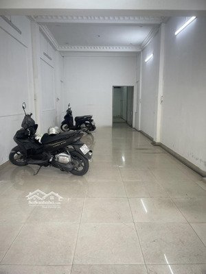 nhà nguyên căn làm văn phòng, kho đường số tân quy