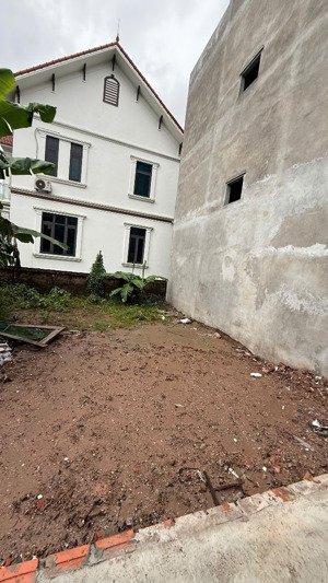 chính chủ bán lô đất 37.8m phụng châu- chương mỹ, ô tô đỗ gần, giá 2.8 tỷ.lh 