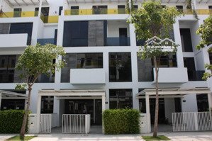 bán nhà mặt tiền đường 12m, quận 2