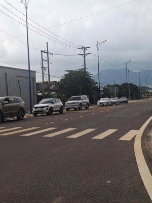 chủ ngộp bán gấp lô đất phường tam long đường 25 khu dân cư lan anh 100m2/1ty180