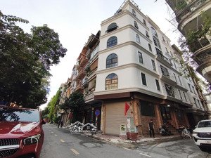 hoàng quốc việt, 8 tầng, thang máy, phân lô, lô góc, 3 thoáng, vỉa hè vòng quanh, 30.5 tỷ