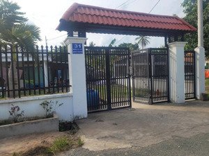 bán nhà và đất mặt tiền đường nguyễn thị nghiêm, dt 411.7m2, có 102m2 thổ, xã bình mỹ