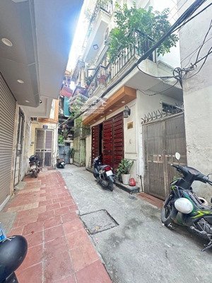 bán nhà 33m2 gần phố ngõ trước nhà thoáng sáng giá 7,5 tỷ