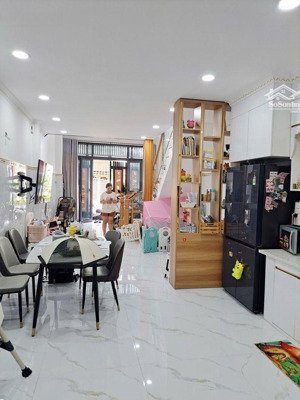 bán nhà đẹp bình tân 2 tầng, 4x14m, hẻm ô tô, full tiện ích, nhà mới vào ở ngay,