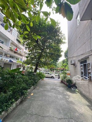 bán gấp chung cư hồ văn huê ngay ngã tư phú nhuận 60m2 hơn 3tỷ