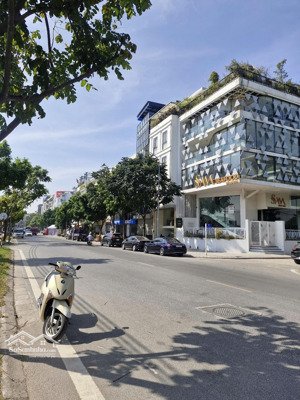 bán nhà phố lâm hạ, bồ đề, long biên, 260m2, 7 tầng, giá 135 tỷ, kiệt tác kinh doanh dòng tiền