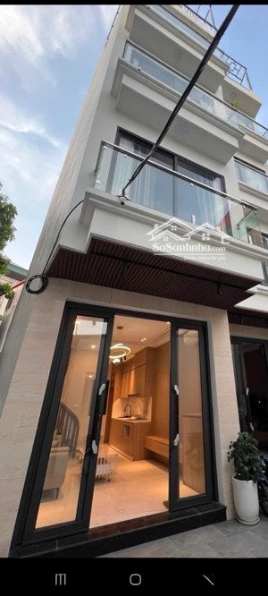 hiếm! nhà góc 3 thoáng - việt hưng long biên - full nội thất- pháp lý sạch - giá tốt