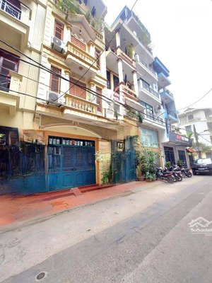 bán nhà mặt phố phó đức chính 83m2, giá: 58 tỷ. ba đình