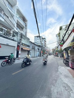 khu vip tân bình gần chợ hoàng hoa thám hẻm nhựa thông 3 hướng nhà 5 tầng btct, chỉ 5 tỷ nhỉnh