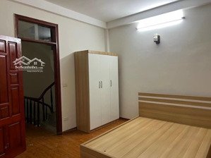 nhà cuối ngõ 300 nguyễn xiển.cạnh ubnd xã tân triều.30m2. 5 tầng.full nội thất.giá 5tỷ2 lh hải