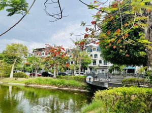 nhà phố lakeview city cần bán nhanh 1 căn duy nhất dt 5x20m 5pn vị trí view sông. giá bán 19,5 tỷ