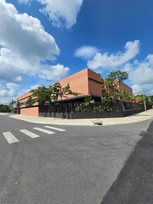 bán đất sổ đỏ cá nhân mặt tiền đường kdc phong phú 5