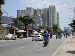 chính chủ bán nhà 2 tầng mặt đường 32 phố thú y , hoài đức , hà nội . lh 