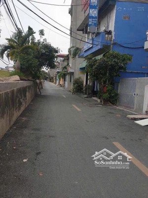 hiếm 33m2 đất nguyễn khoái, mt 3.3m, ô tô đỗ cổng 3.75 tỷ